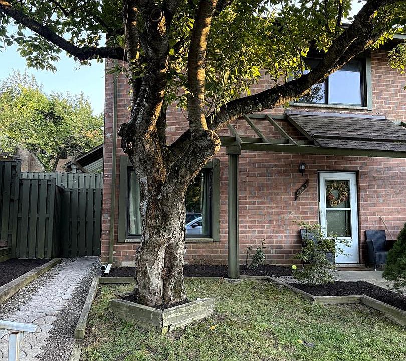 2nd image of 5753 Thunder Hill Rd