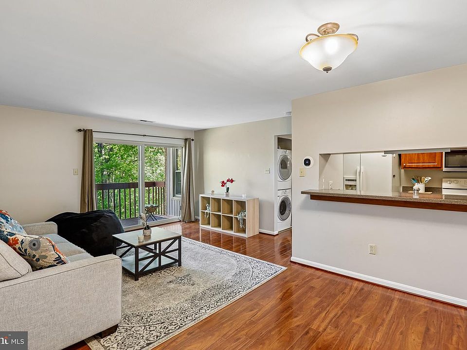 1st image of 4 Banyan Wood Ct APT 203