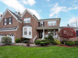 5 Doral Dr, Marlboro, NJ 07746