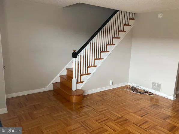 6343 Gillespie St, Philadelphia, PA 19135
