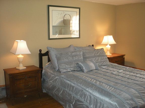 4th image of 28 Spooner St