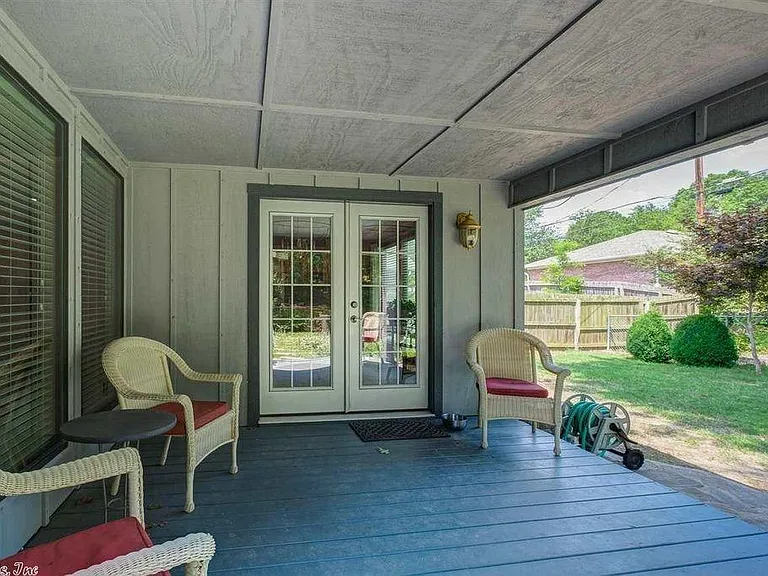 4 Castle Hill Ct — Photo 20