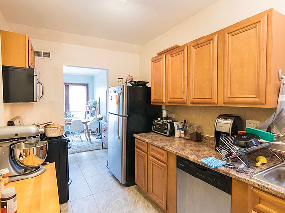 4th image of 3124 N Kimball Ave APT 1E