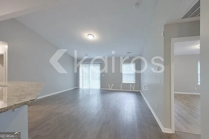 3 bed, 2.0 bath, 1565 sqft, $1,925 — Photo 4