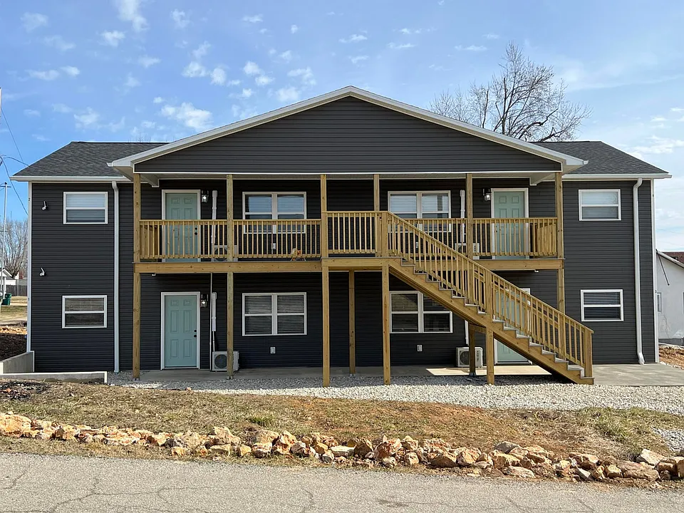 600 Rogers Ave #2