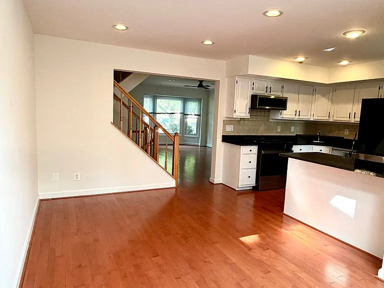 21282 Hedgerow Ter — Photo 3