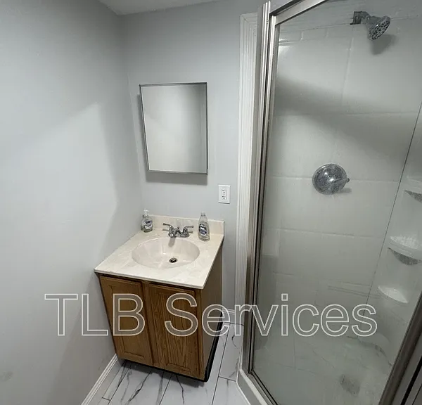733 Main St — Photo 5