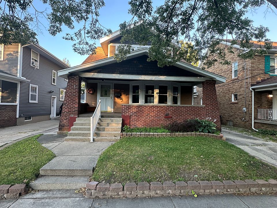 1st image of 12 Valley Ave SW