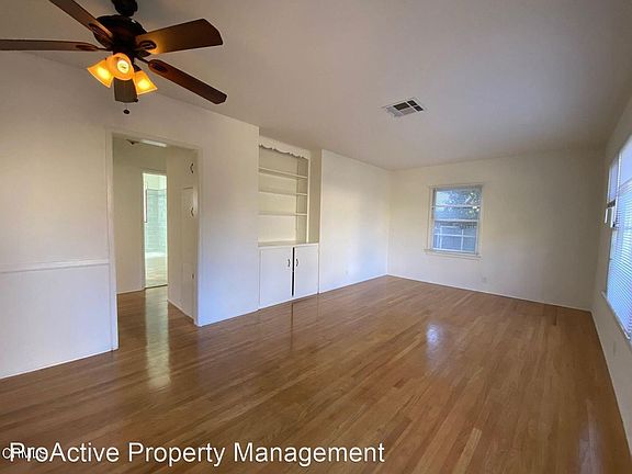3rd image of 446 1/2 W Longden Ave