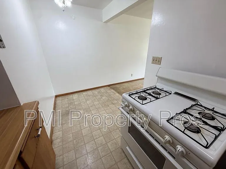 3800 N 76th St #4 — Photo 14