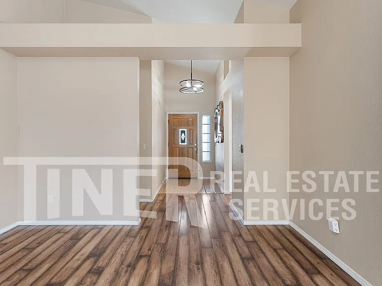 1218 Chablis Cir — Photo 4