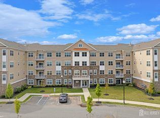 743 Lorhan Dr, Piscataway, NJ 08854