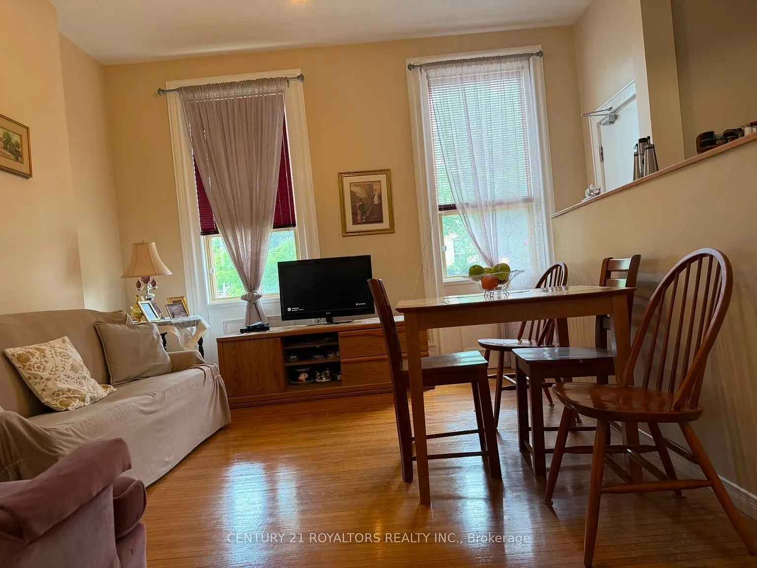 2 bed, $1,600 — Photo 3