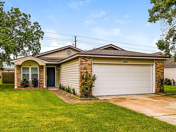 3rd image of 1643 Ashwood Cir