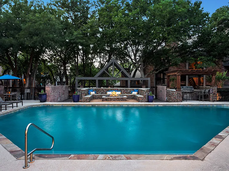C235270_Dusk_Pool_13933