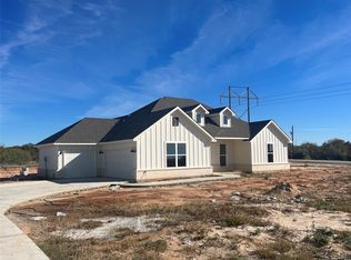 214 Clark Lake Rd, Millsap, TX 76066