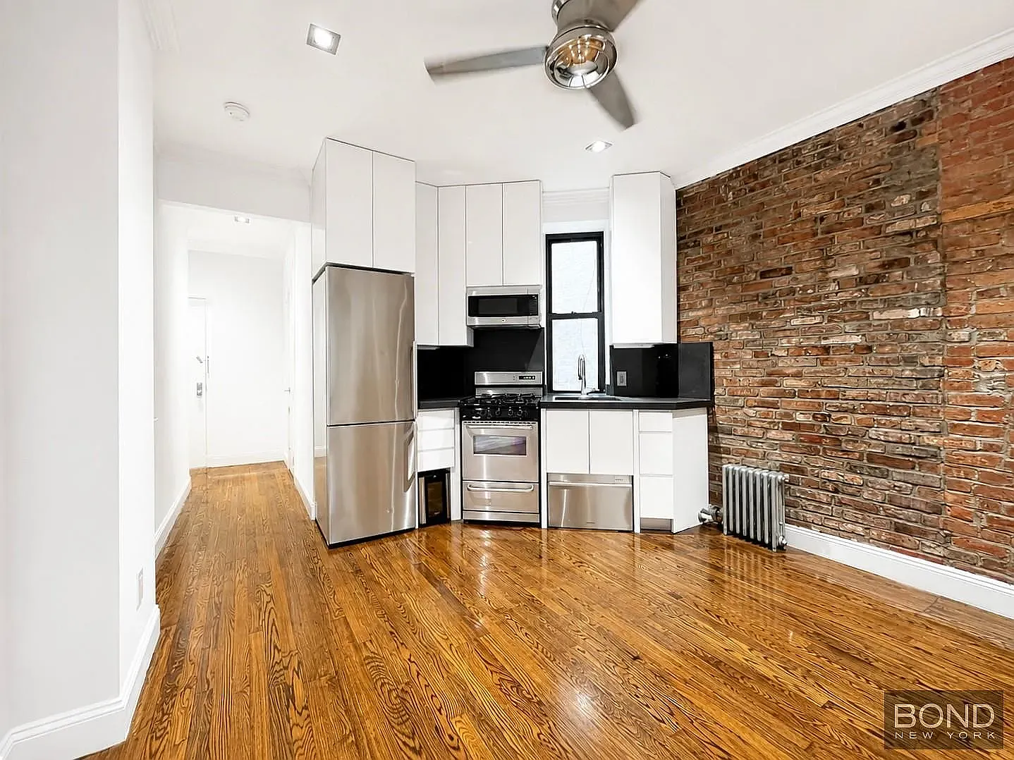 111 Avenue A — Photo 2