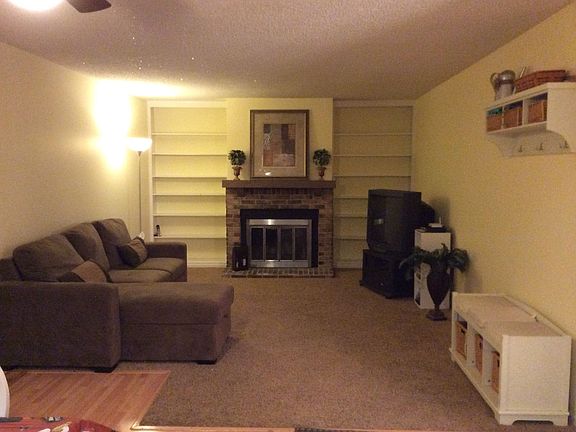 3rd image of 450 Winterwood Dr