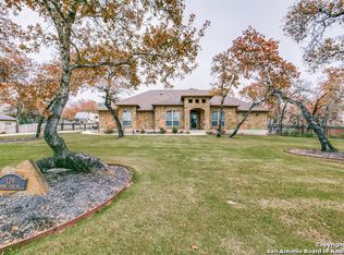 129 Bobby Lynn Dr, Adkins, TX 78101