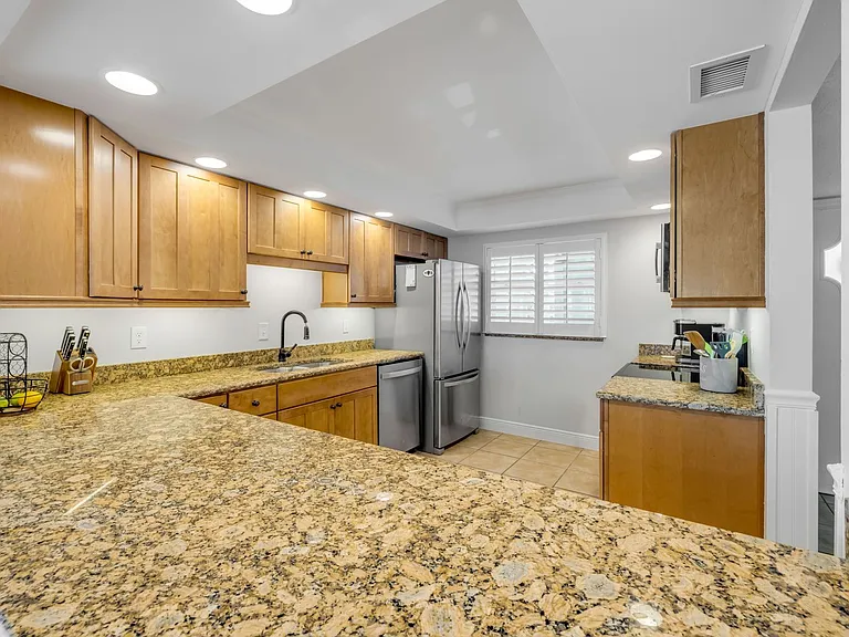 315 N Causeway C304 — Photo 6