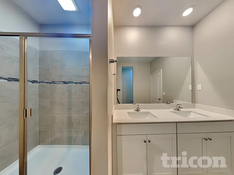 523 Falcon Ridge Rd — Photo 9