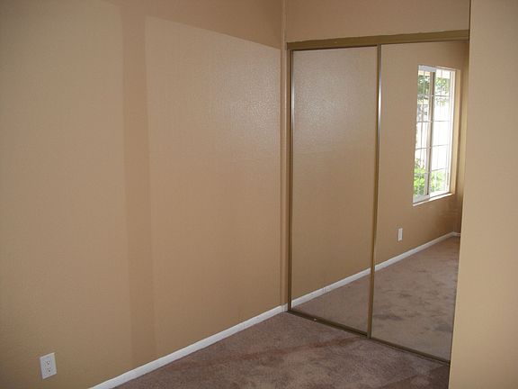 5th image of 24684 Atwood Ave
