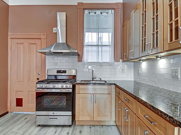5th image of 3724 23rd St #B