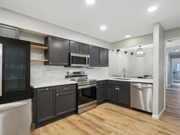 2355 E Geddes Ave APT C, Centennial, CO 80122