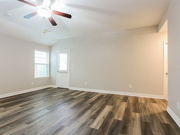 3rd image of 1618 Mustang Canyon Way