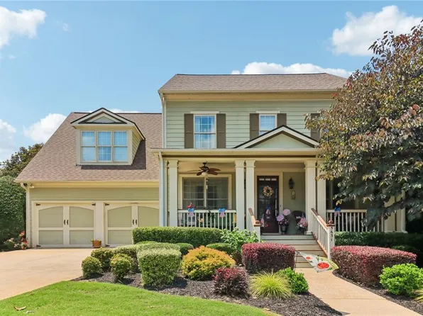 5631 Grand Reunion Dr, Hoschton, GA 30548