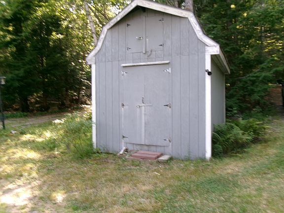 2nd image of 226+228 Berry Road