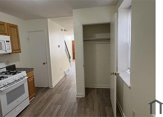 5th image of 78 E Garfield St