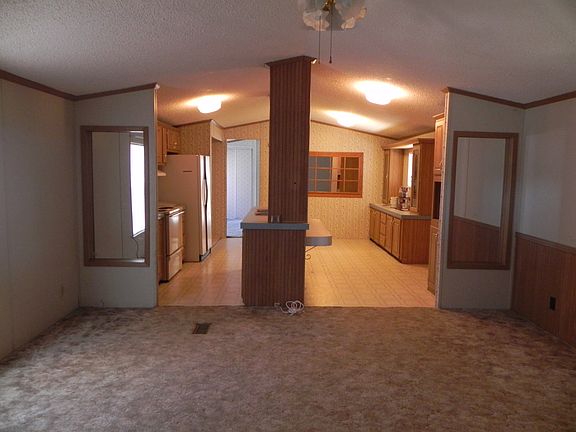 3rd image of 407 Lakeview Dr