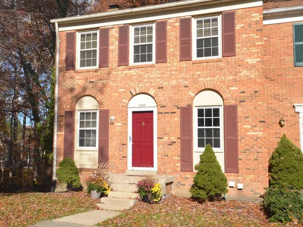 12318 Cinnamon St, Woodbridge, VA 22192