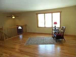 3rd image of 718 Slingerland Dr