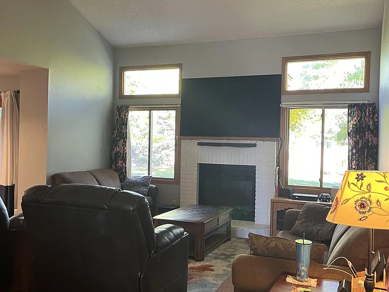 2032 Prairie View Ct — Photo 24