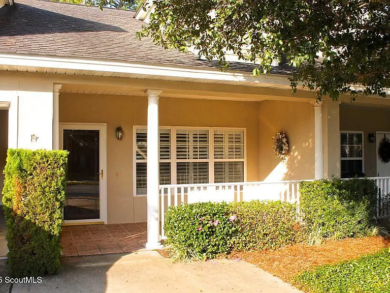 182 Peppertree Crossing Ave #182 — Photo 1