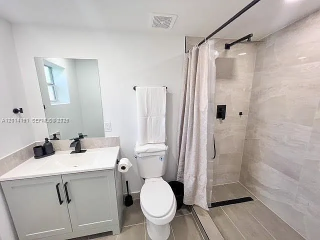 1025 NW 55th St — Photo 11