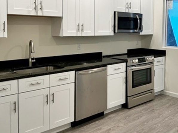 93 Elm St APT 7