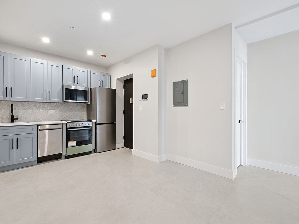 Renovated kitchens, stainless steel appliances, modern finishes