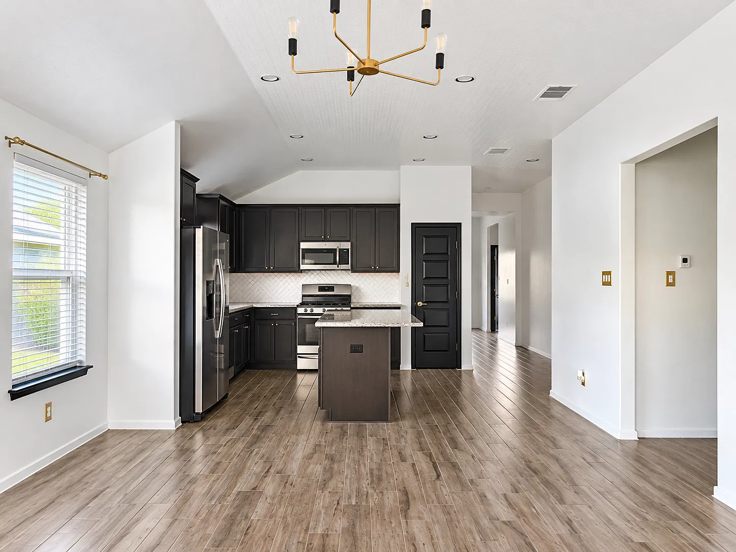 13701 Ronald Reagan Blvd — Photo 4