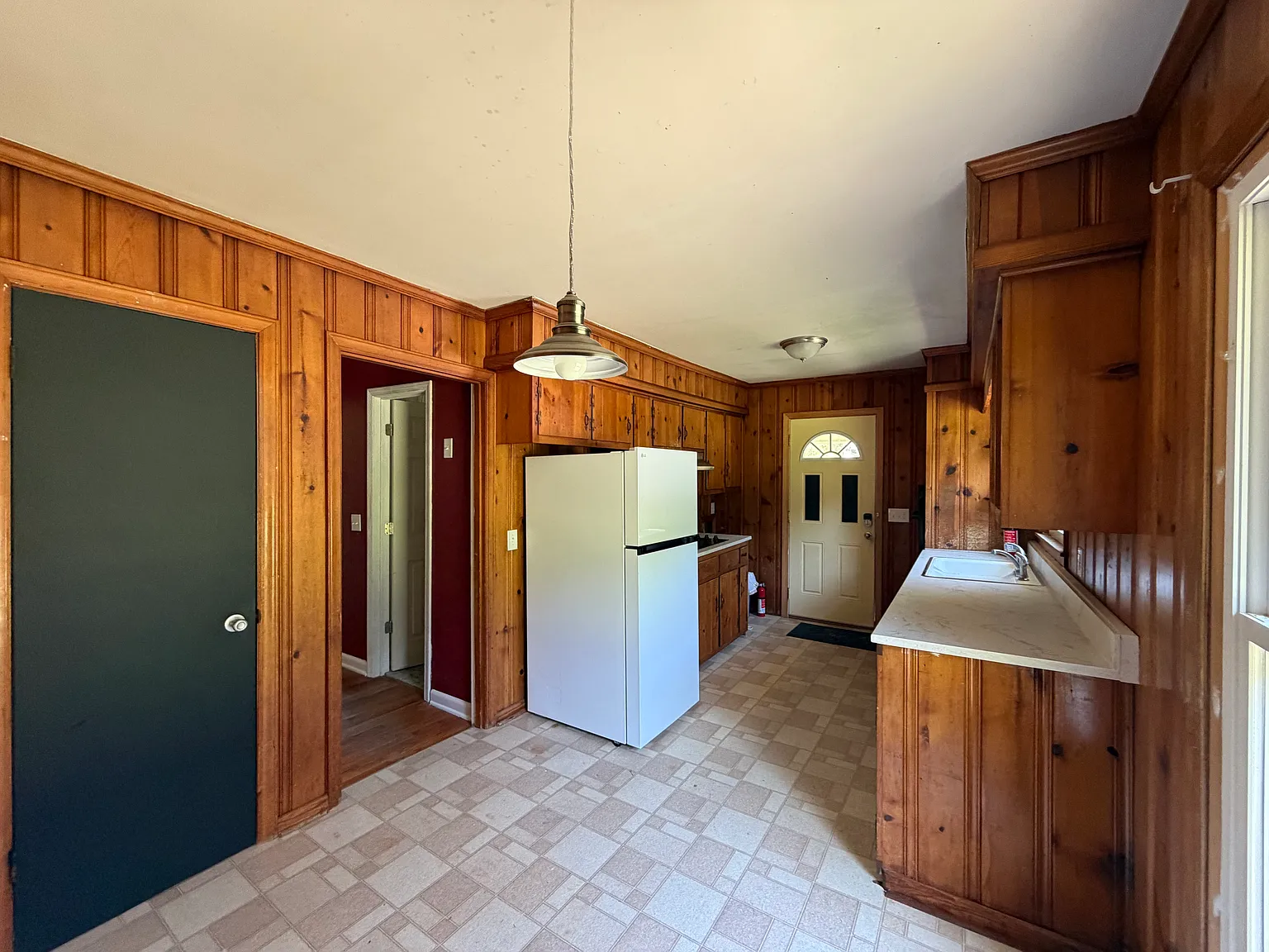 3 bed, 1200 sqft, $1,500 — Photo 4