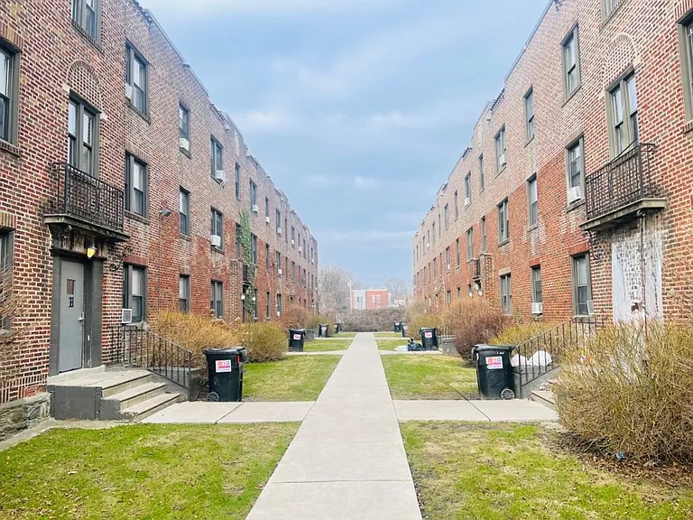 Fieldview Apartments — Photo 15
