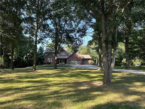 8537 Greenbriar Est, Edwardsville, IL 62025