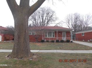 29828 Norma Dr, Warren, MI 48093
