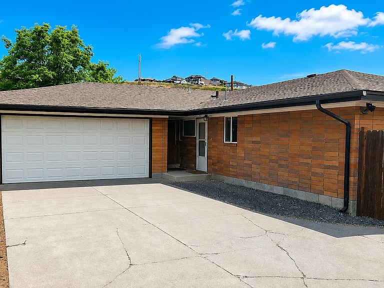 606 Anchor Pl — Photo 16