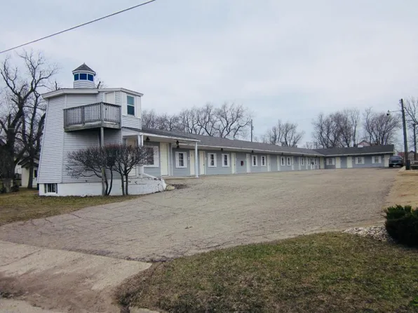 110 10th St W, Canby, MN 56220