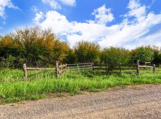 2832 Maler Rd, Sealy, TX 77474