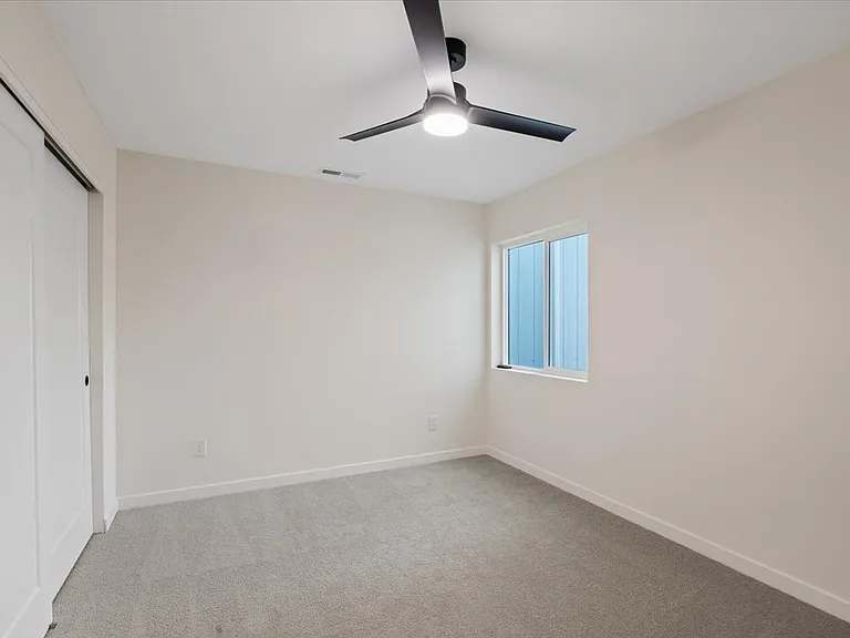 717 E Lacrosse Ave #1 — Photo 20