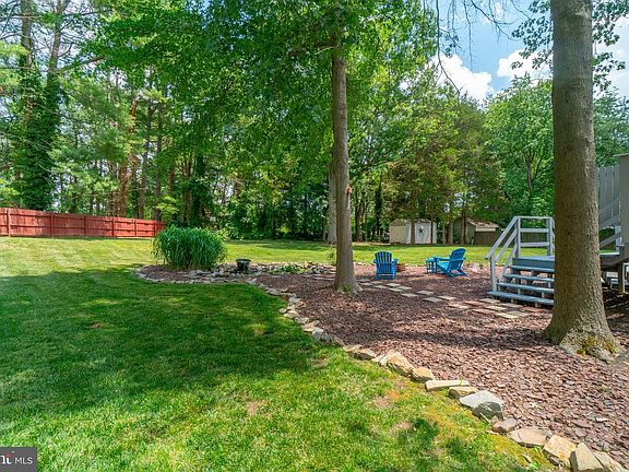 4th image of 6 Gloria Ct